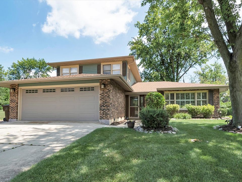 1st image of 731 Tanglewood Ct S