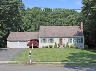 129 Baldwin Dr, Bristol, CT 06010