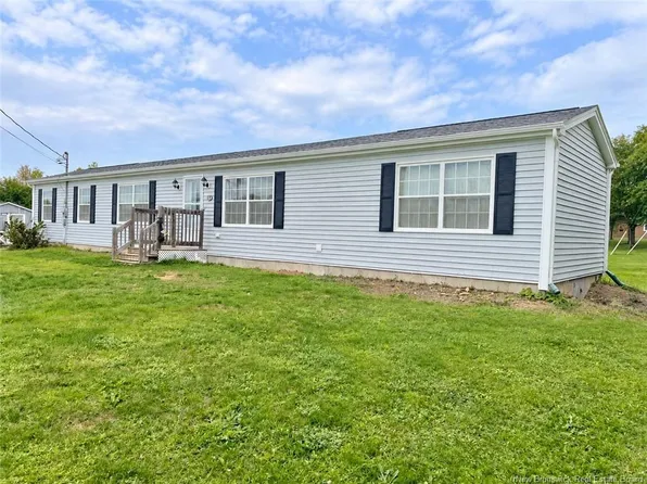 12 Aube Ln, Belledune, NB E8G 1X5