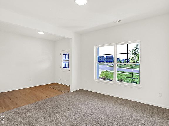 4th image of 7056 Jackson Dr