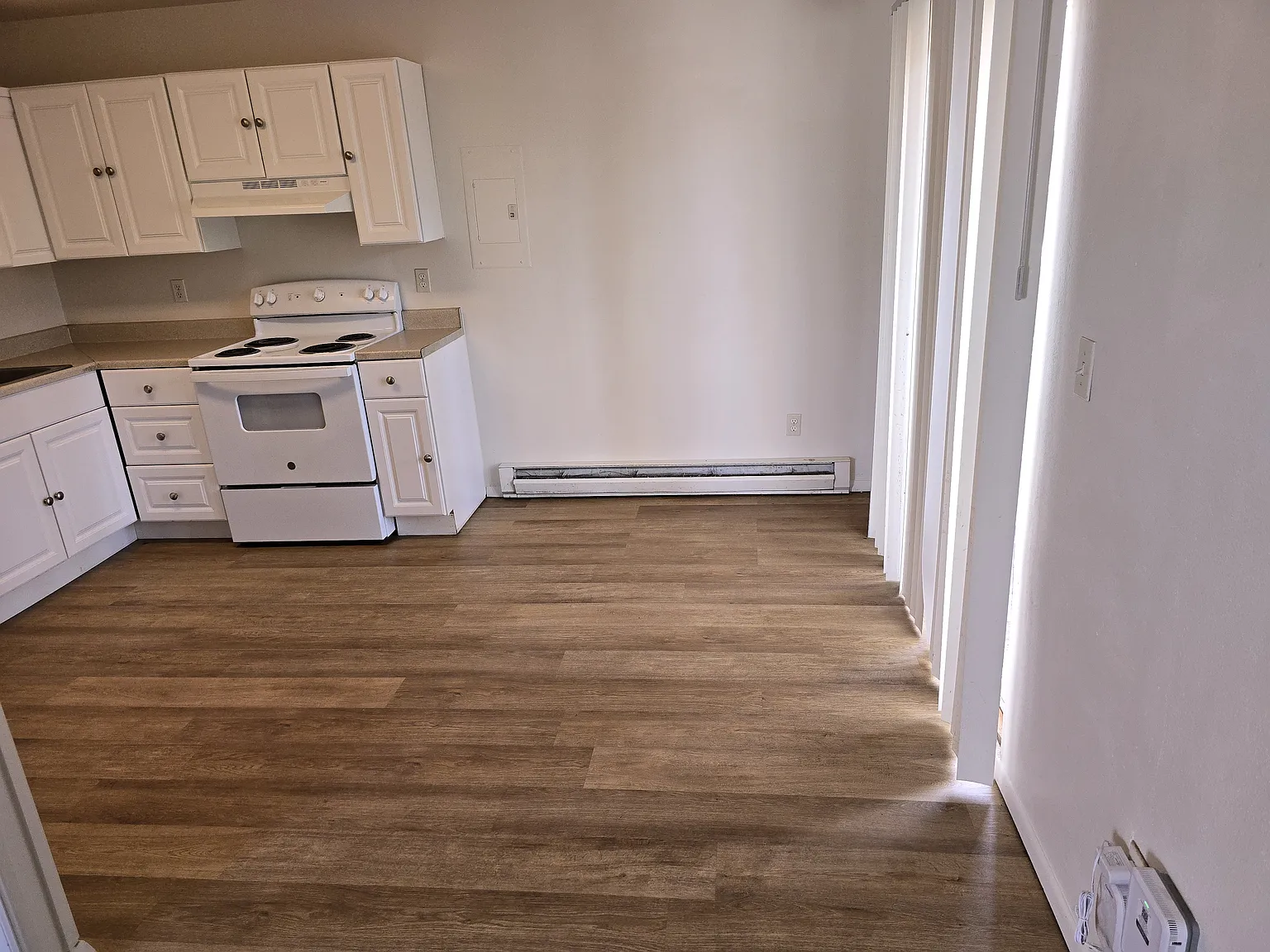 2 bed, 750 sqft, $1,295 — Photo 3