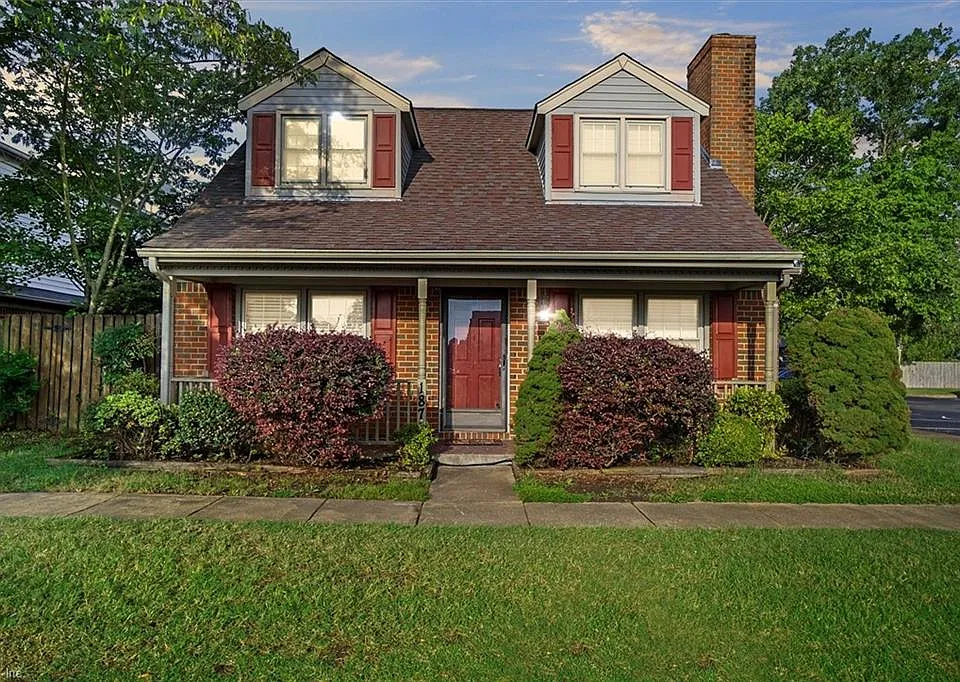 187 Loch Cir