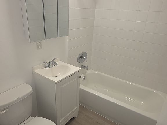 2nd image of 3829 Inglewood Blvd APT 10