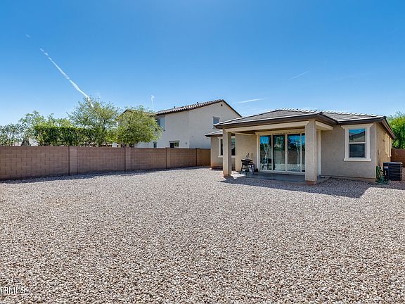 5th image of 42180 W CHEYENNE Drive