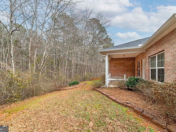 3rd image of 140 Astilbe Meadow Dr
