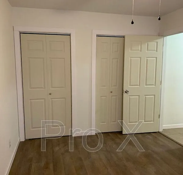 1111 S Jefferson St — Photo 8