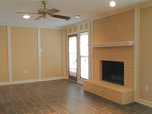 2nd image of 2219 Kingsrow Pkwy
