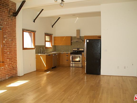 2nd image of 8 Brooks Ave APT 16