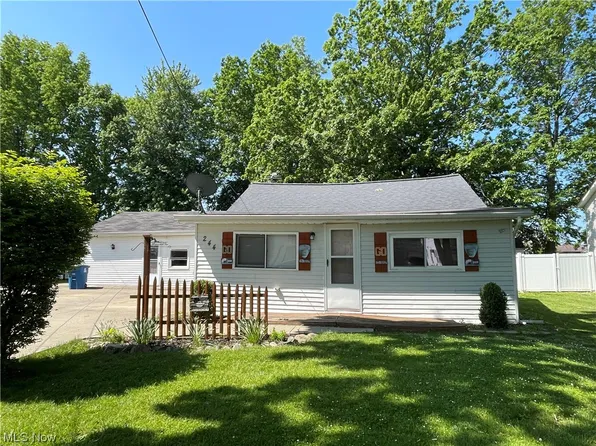 244 Parkway Dr, Eastlake, OH 44095