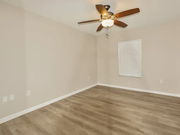 1574 Brandywine Dr — Photo 12