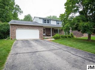 1946 Trinity Ln, Jackson, MI 49201