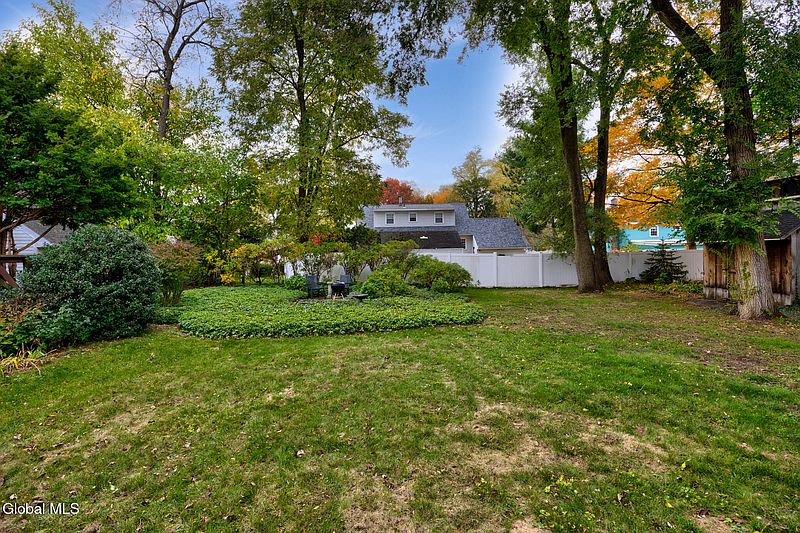 5th image of 28 Red Fox Drive