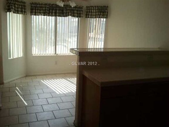 3rd image of 1416 Old Cobble Dr