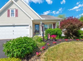 2 Redwood Ct, Rensselaer, NY 12144