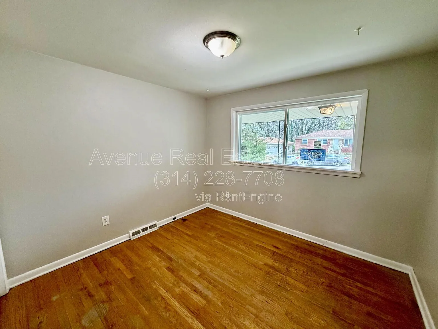 2 bed, 1.0 bath, 1504 sqft, $1,225 — Photo 3