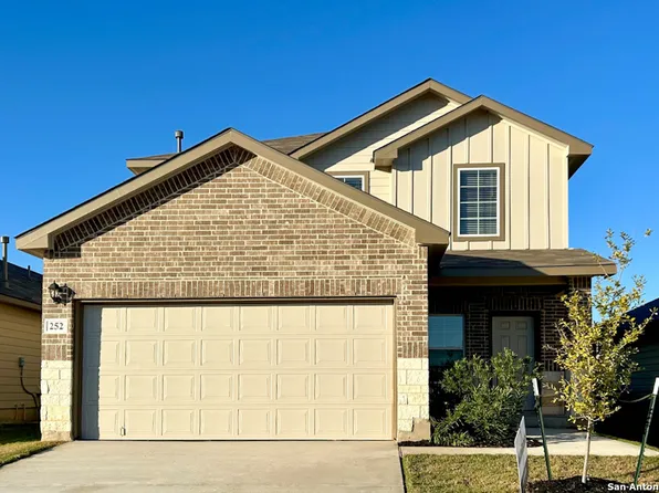 252 Middle Green Loop, Floresville, TX 78114