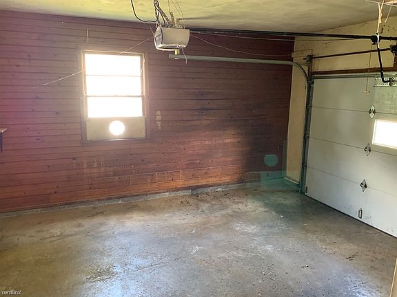 1 car garage (3)