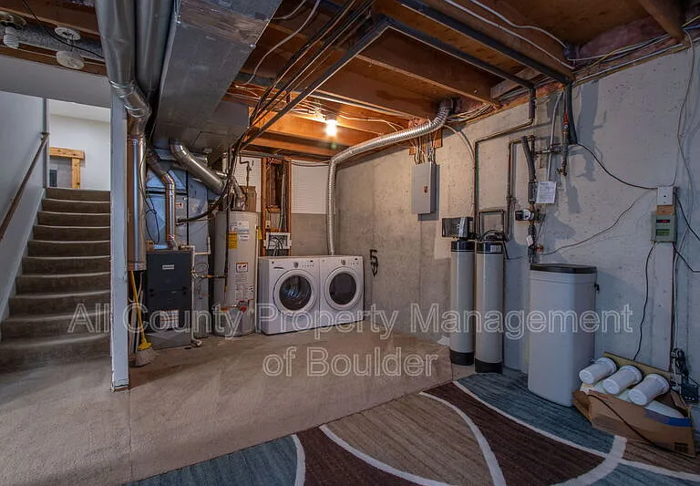 2124 Stuart St — Photo 19