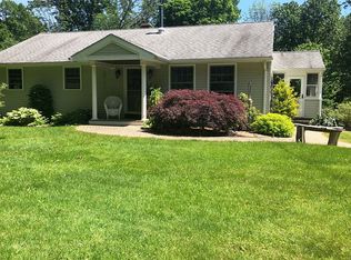 65 Merideth Rd, Middlebury, CT 06762