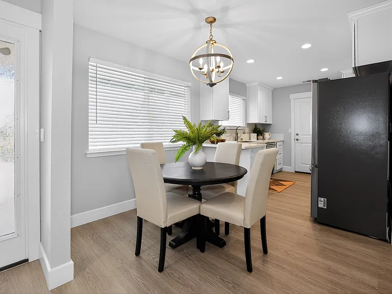 4925 El Cemonte Ave #2 — Photo 7