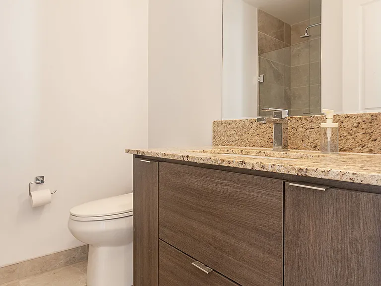 30 Elm Dr W #502 — Photo 30