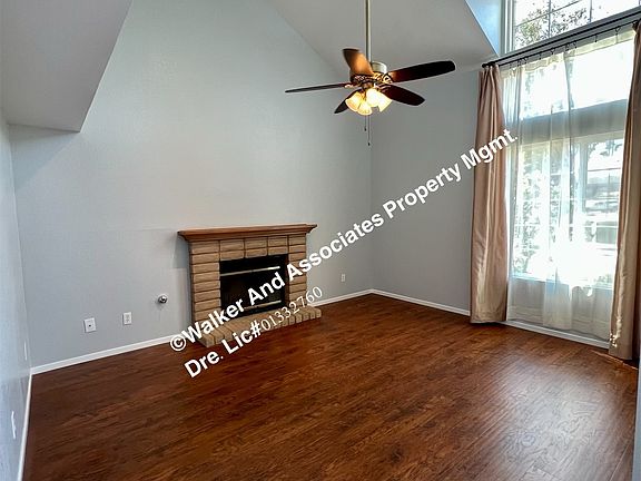 Living room_09062022