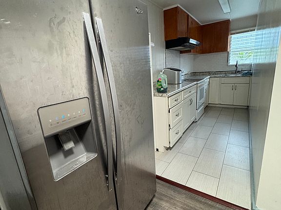 4th image of 2228 Jennie St