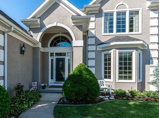 2279 Saint Andrews Cir, Bettendorf, IA