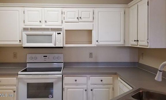 5th image of 10000 GATE Parkway N #115