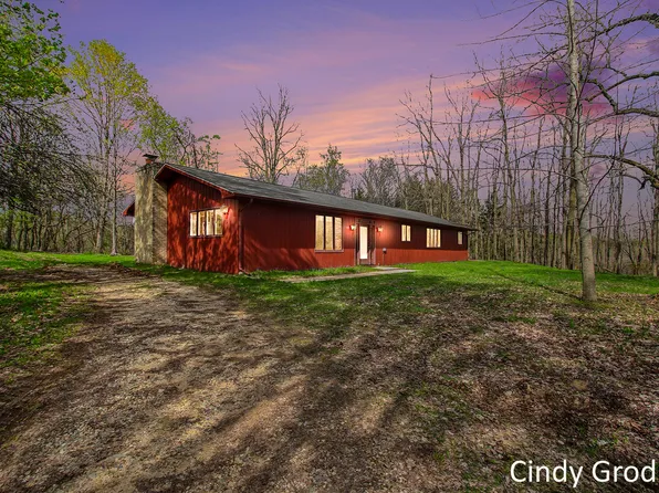 2903 106th Ave, Allegan, MI 49010