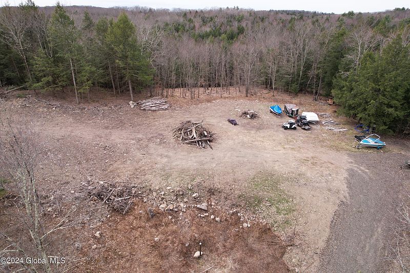2nd image of 107 Hoags Corners Road