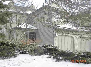 360 Indian Point, Lake Barrington, IL 60010