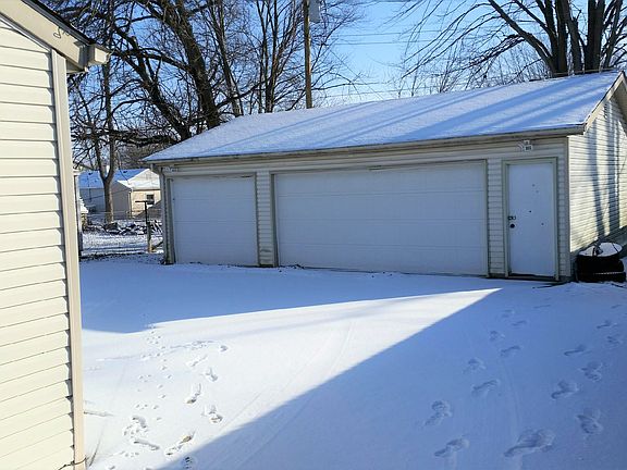 2nd image of 1101 Brentwood Dr