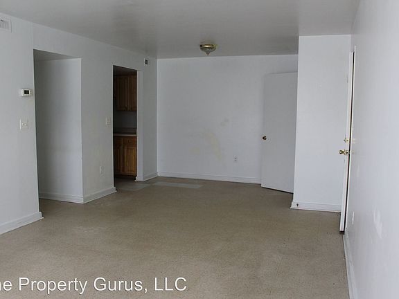 3rd image of 261 Brickyard Dr