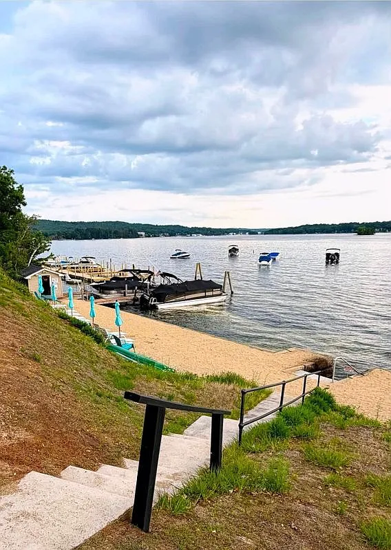 1 bed, 1.0 bath, 249 sqft, $1,300 — Photo 3