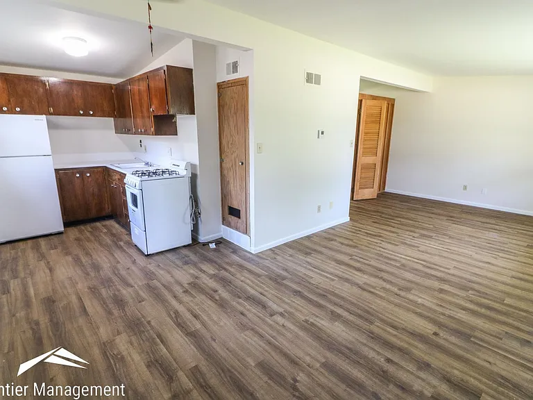 2326 Kraig Rd — Photo 3