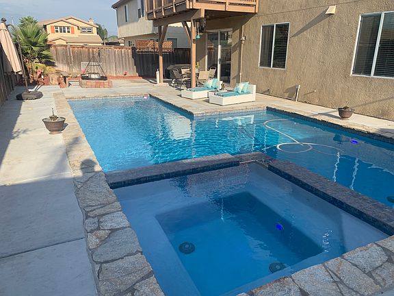 3rd image of 2733 Burgundy Lace Ln