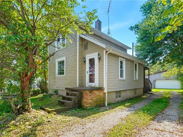 22605 Norman Ave, Alliance, OH 44601