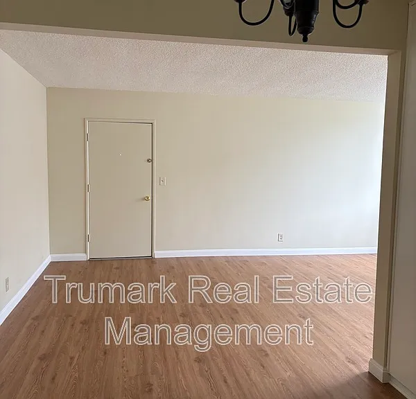 3830 Orangedale Ave #3 — Photo 6