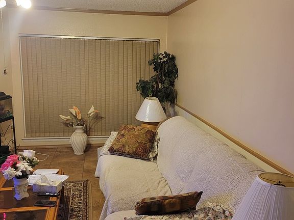 5th image of 7318 Montgomery Dr