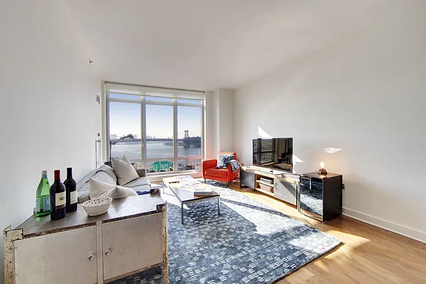 Rented by Compass | media 25