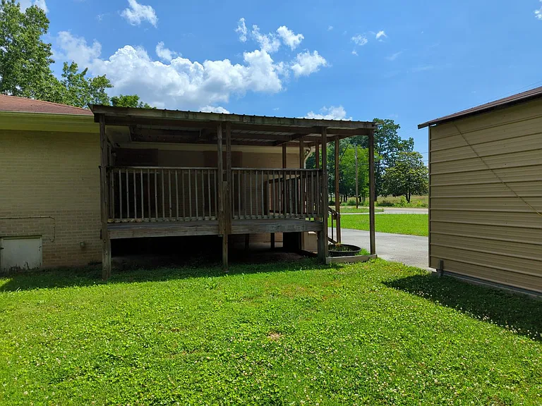 7266 Valley Ln — Photo 4