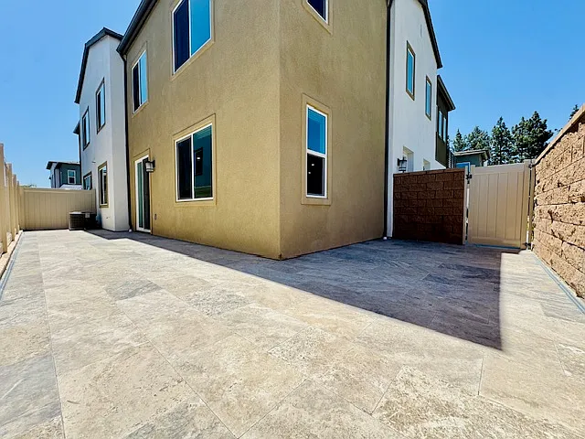 12210 Halle Way — Photo 37