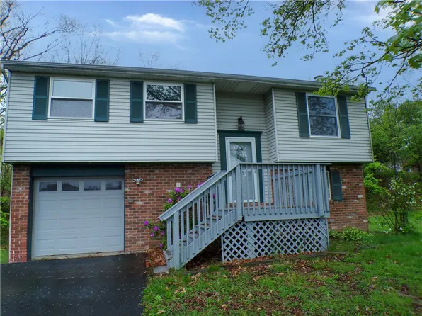 309 Larkwood Ct, Cranberry Township, PA 16066