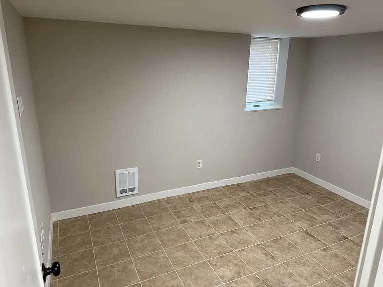 7610 Rainier Dr — Photo 10