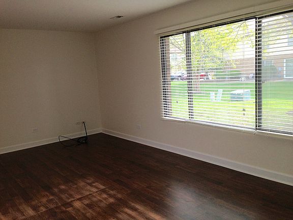 2nd image of 16140 Apple Ln APT 4