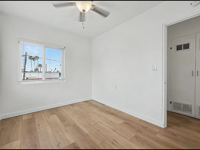 280 Ash Ave #1/2 — Photo 16