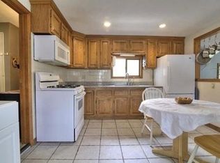 8 Riverview Dr, Middleton, MA 01949