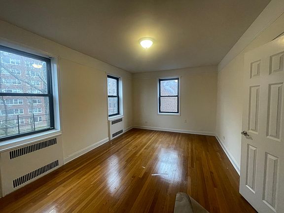 3rd image of 179-25 150th St #D16