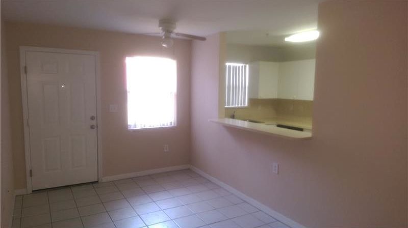 1st image of 1627 NW 18th St APT 302